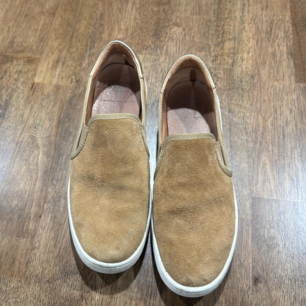 Ugh Chesnut Slip On Sneakers.